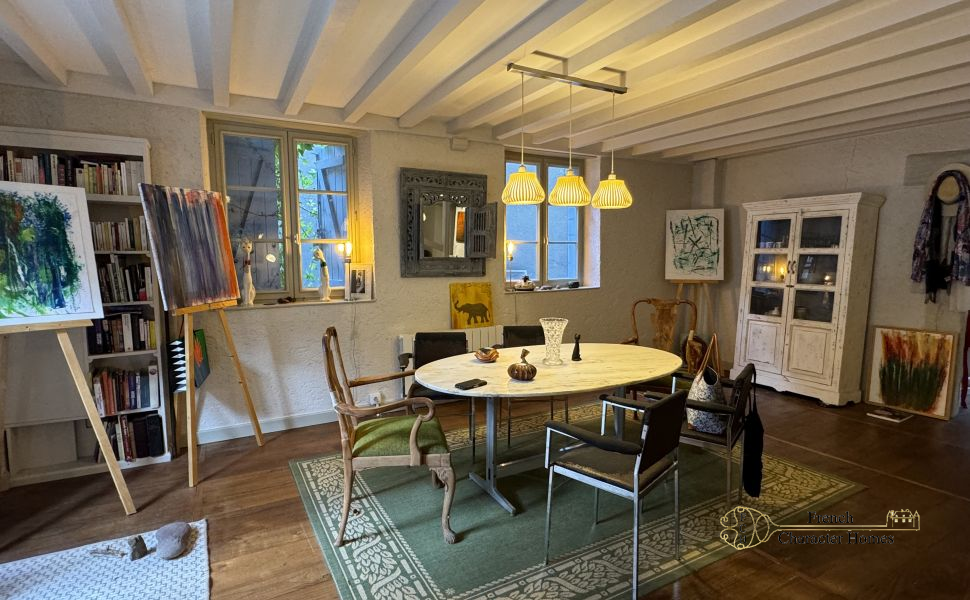 Charming Bearnaise Village House With Artists Studio In the Heart of The Valley Aspe