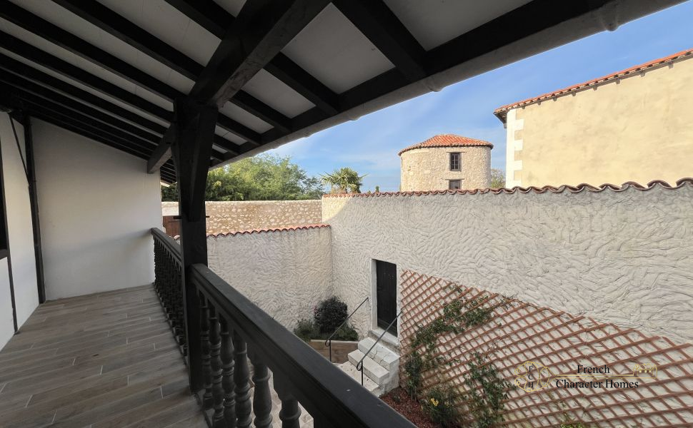 Immaculate Estate comprising 4 Independant Properties in the Heart of Saint Sever