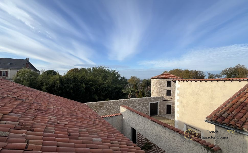 Immaculate Estate comprising 4 Independant Properties in the Heart of Saint Sever