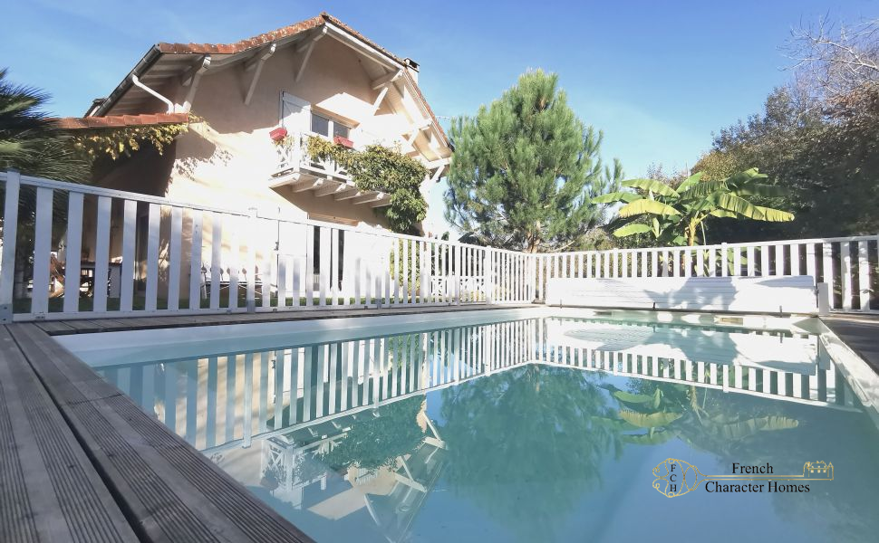 An Attractive Family Home with Guest Annex offering Rental Potential, 10 mins South of Pau