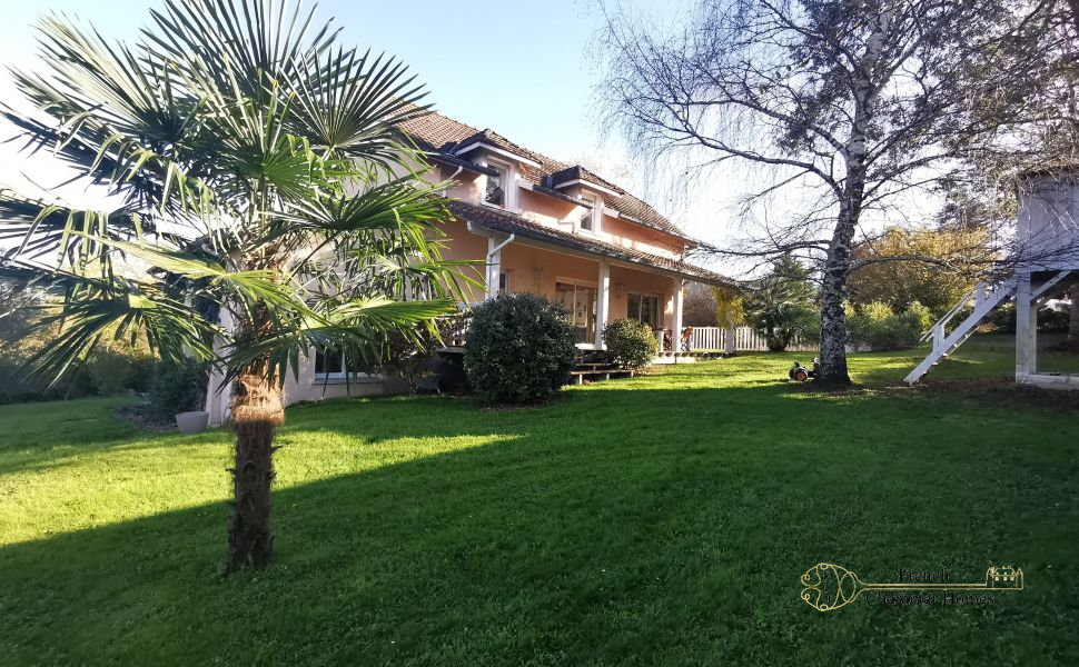 An Attractive Family Home with Guest Annex offering Rental Potential, 10 mins South of Pau