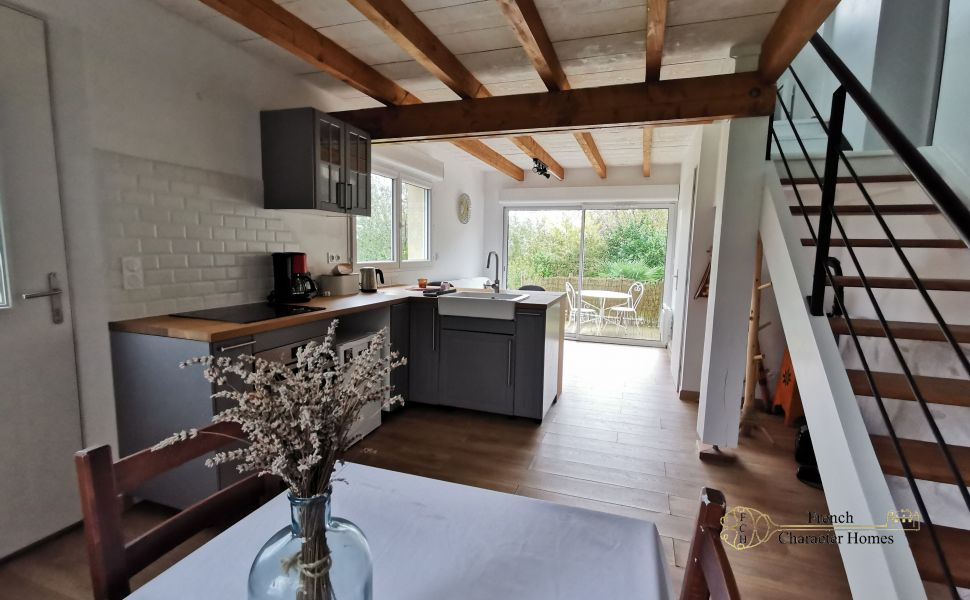 An Attractive Family Home with Guest Annex offering Rental Potential, 10 mins South of Pau